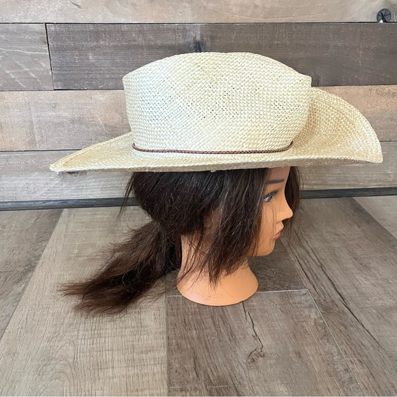 High end Gladys Tamez Millinery handmade straw hat. - Picture 2 of 6